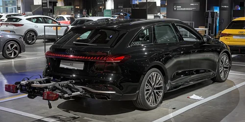 Audi A5 Avant (B10) - view 2