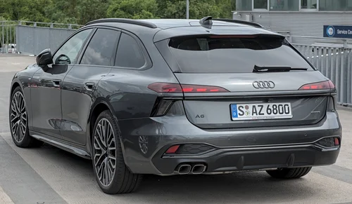 Audi A6 Avant (C9) - view 2