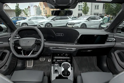 Audi A6 Avant (C9) - view 3