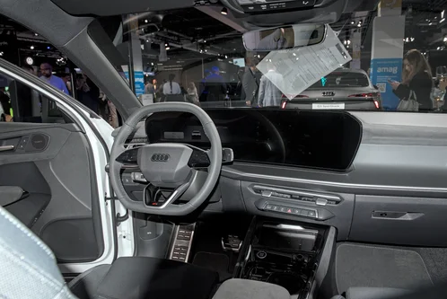 Audi Q3 III (FJ) - view 4