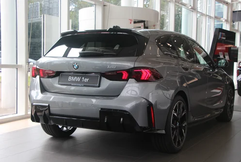 BMW 1 Series Hatchback (F70) - view 2