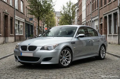 BMW M5 (E60)