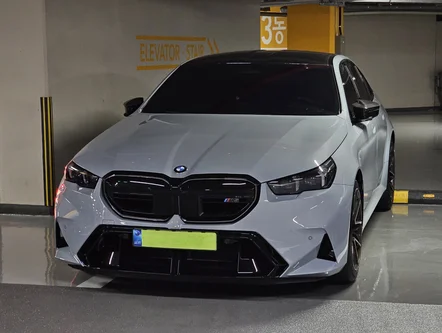 BMW M5 (G90)