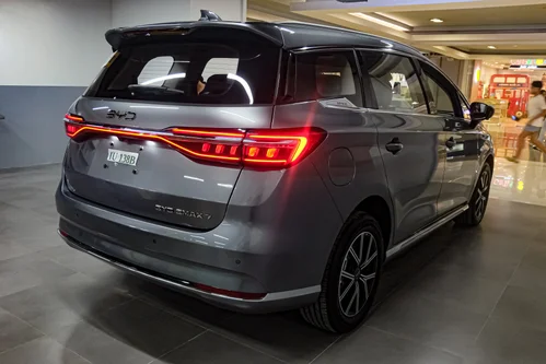 BYD eMax 7 - view 2