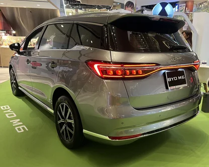 BYD M6 (2024) - view 2