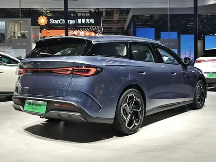 BYD Seal 06 Station Wagon - view 2
