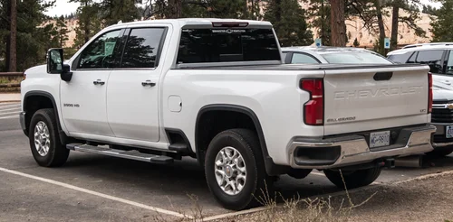 Chevrolet Silverado 3500 HD IV (T1XX, Phase 2 2024) Crew Cab Standard Bed - view 2