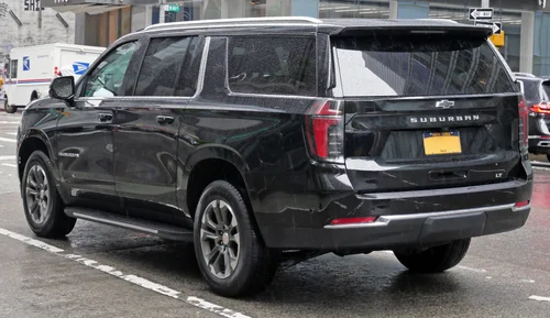 Chevrolet Suburban (GMTT1XX, Phase 2 2024) - view 2