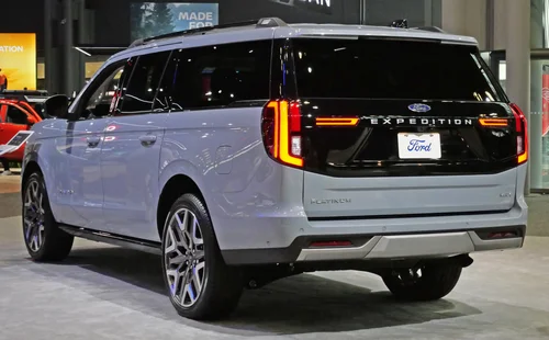 Ford Expedition V MAX - view 2