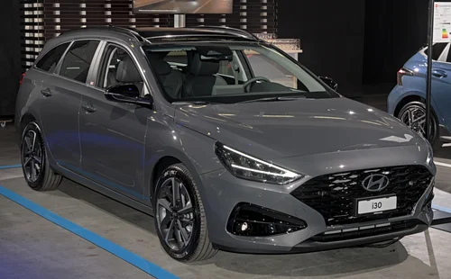 i30