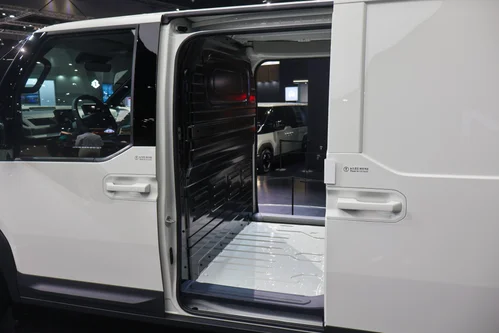 Kia PV5 Cargo L2/H1 - view 3