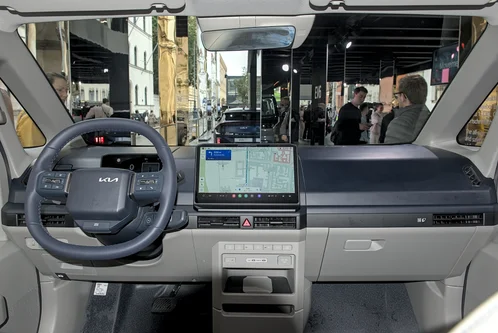 Kia PV5 Passenger - view 4