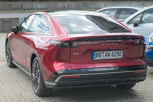Mazda 6e - view 2