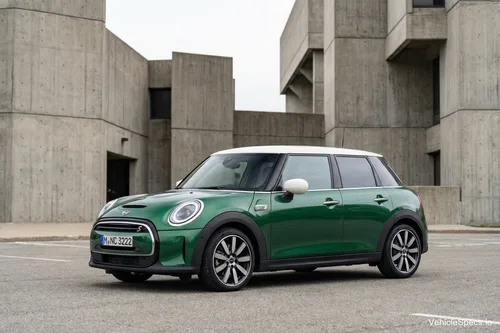 Mini Hatch (F55, Phase 2 2021) 5-door