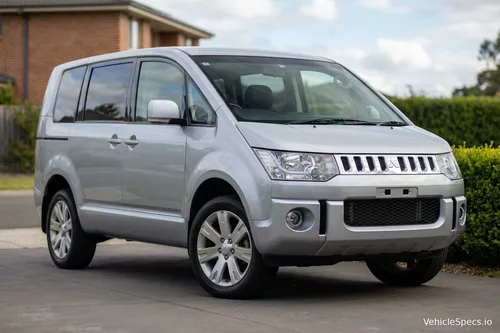 Mitsubishi Delica (D5)