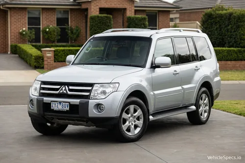 Mitsubishi Pajero IV