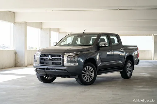 Mitsubishi Triton VI Double Cab