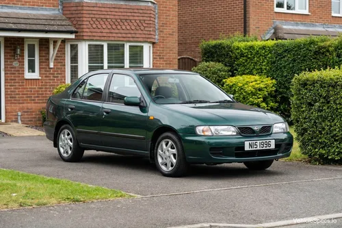 Nissan Almera I (N15)