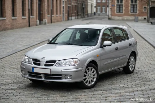 Nissan Almera II Hatchback (N16)