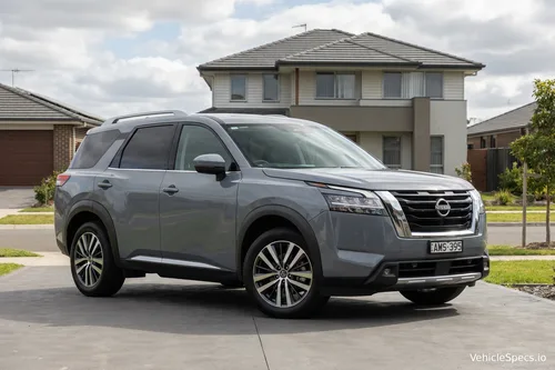 Nissan Pathfinder V