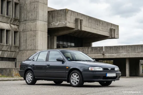 Nissan Primera Hatch (P10)