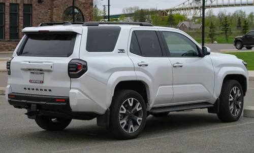 Toyota 4Runner VI - view 2
