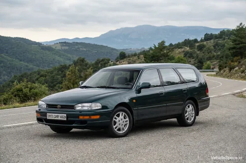 Toyota Camry III Wagon (XV10)